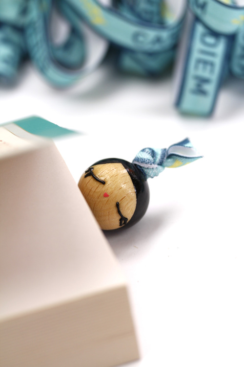 (image pour) Marque Page Elastique Carpe Diem